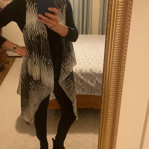 Zebra Chiffon convertible vest/poncho, One Size - Picture 7 of 8